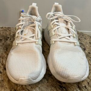 Men’s White Adidas Size 10